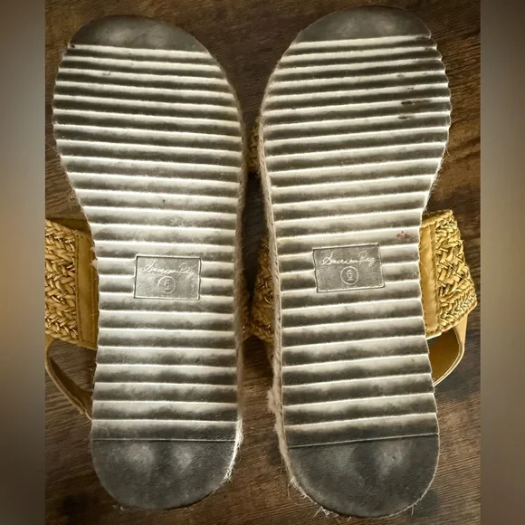 American Rag shoes Size 6 slip on, elastic ankle strap - Picture 5 of 8